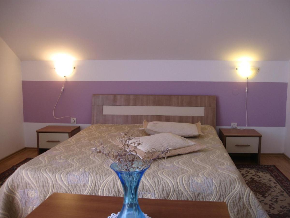 Madam Svetlana Bed and Breakfast Tivat Exterior foto