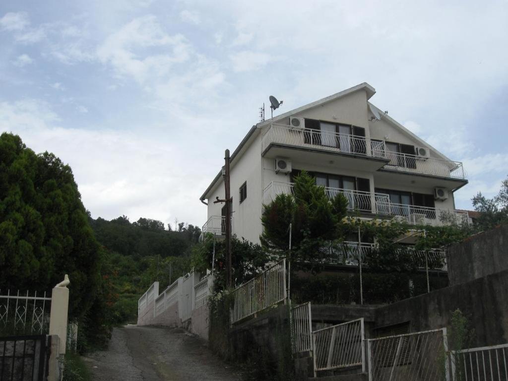 Madam Svetlana Bed and Breakfast Tivat Exterior foto